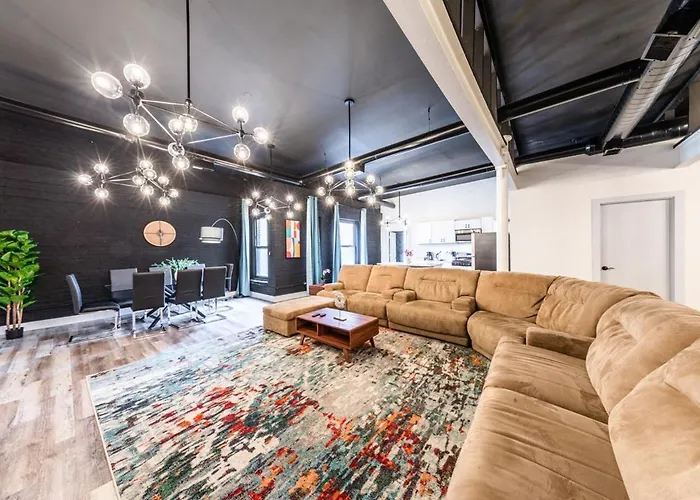 Luxury 5br W/ King Bed & Pool Table Near Chinatown Апартаменты