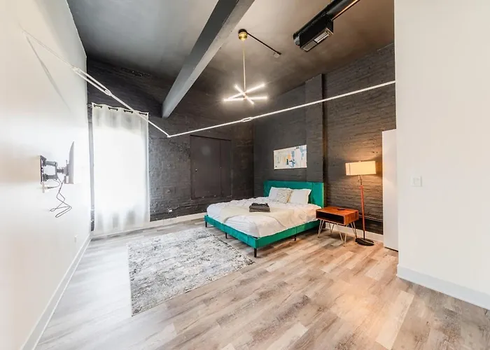 Luxury 5br W/ King Bed & Pool Table Near Chinatown Апартаменты *