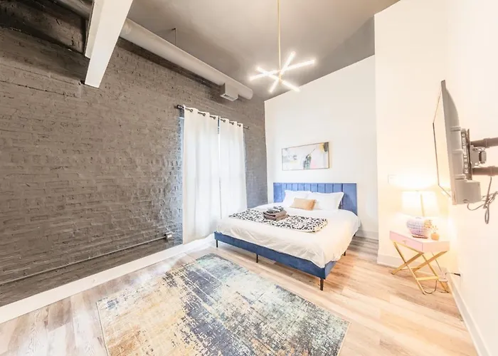 Luxury 5br W/ King Bed & Pool Table Near Chinatown *
