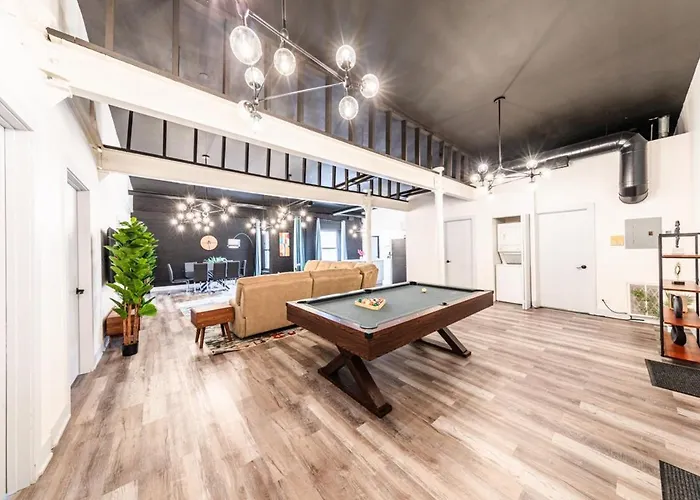 Luxury 5br W/ King Bed & Pool Table Near Chinatown